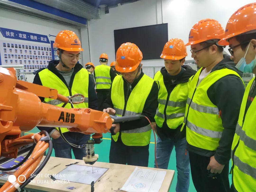 諸城最新裝卸工應聘熱潮，職業(yè)機遇與挑戰(zhàn)并存