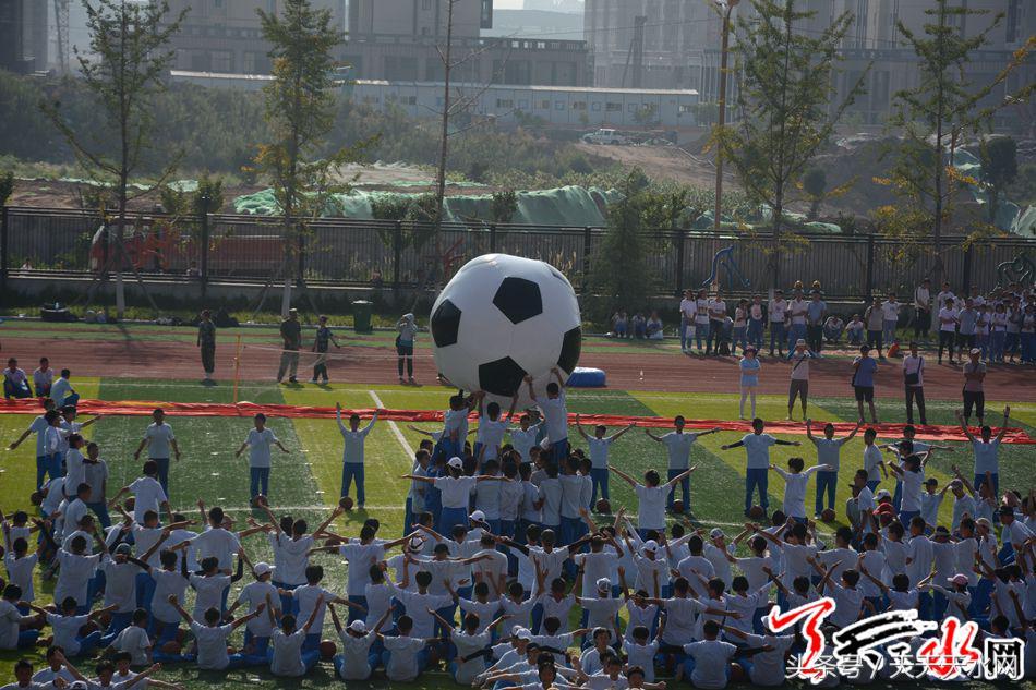 最新九人廣場舞變隊形，舞動魅力的無限可能