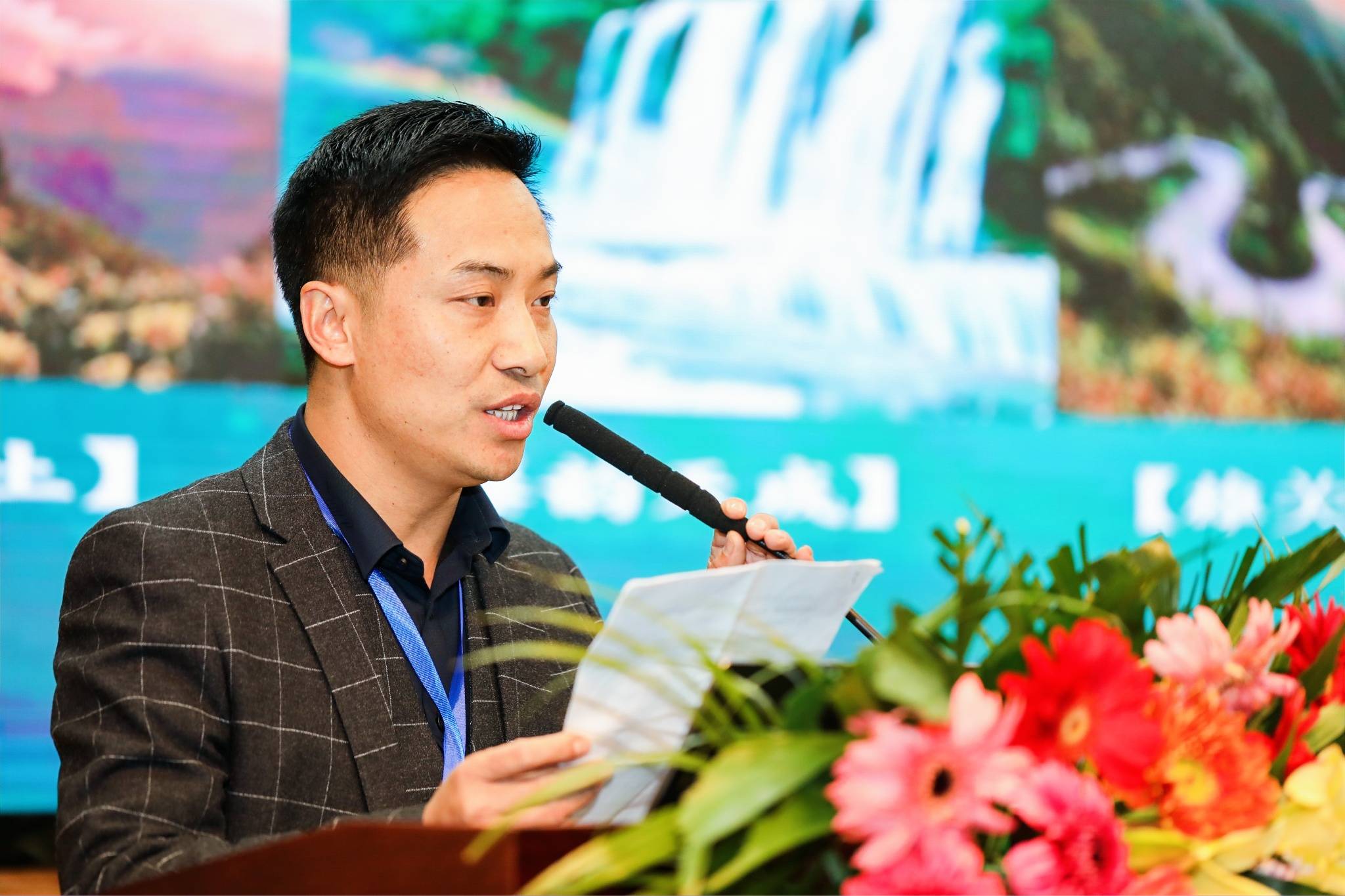 陳靜瑜2016年最新視頻，展現(xiàn)多才多藝的魅力時光